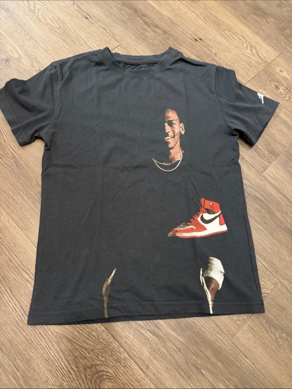 Jordan Tee with Jumpman Graphics and Logo. M 10-12. Like New!🏀🐐